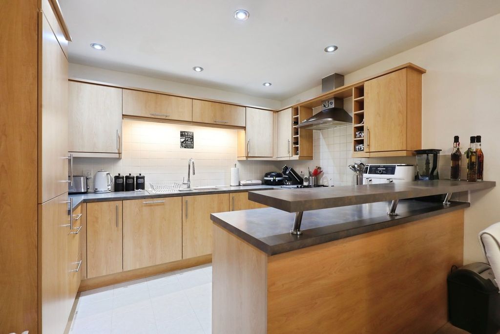 Additional image 5 of 2 bed flat for saleBritannia Road, Banbury OX16