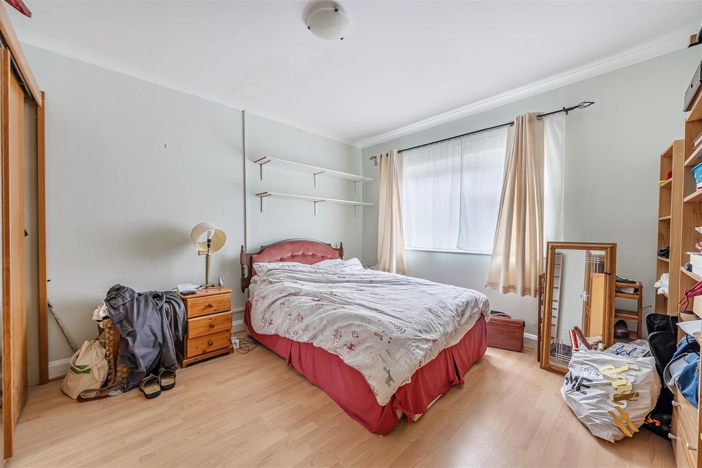 Additional image 7 of 3 bed detached bungalow for saleChaffers Mead, Ashtead KT21