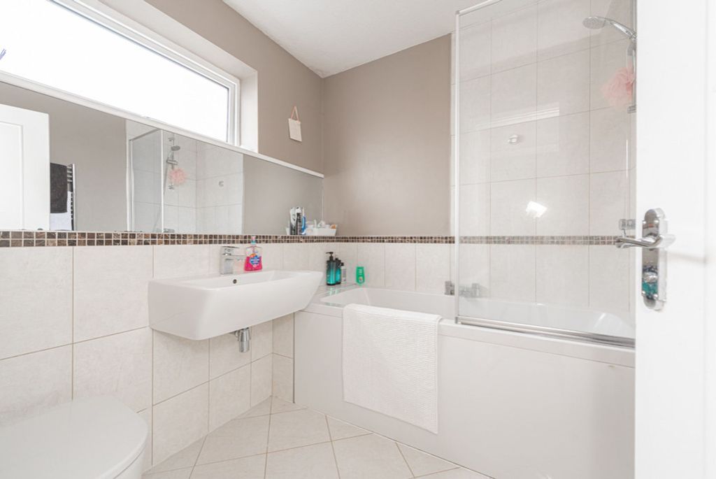 Additional image 6 of 1 bed maisonette for saleBlacksmith Close, Ashtead KT21
