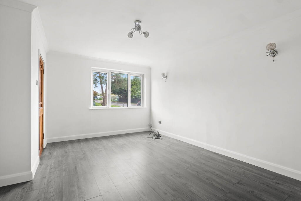 Additional image 4 of 23 Fulton Close, Bromsgrove, Worcestershire.  B60 2HA