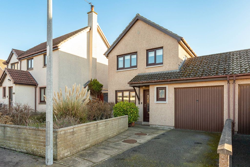 3 bed semi-detached house for saleHospitalfield Gardens, Arbroath DD11