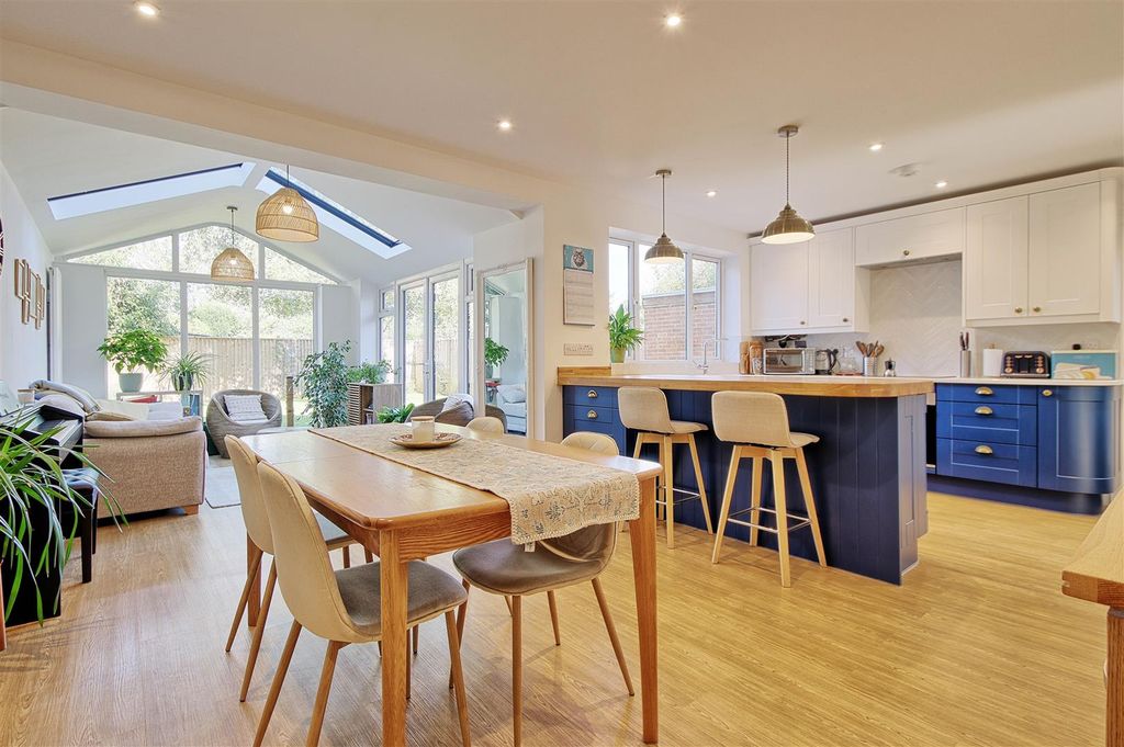 Additional image 4 of 3 bed semi-detached house for saleFen Road, Cambridge CB4