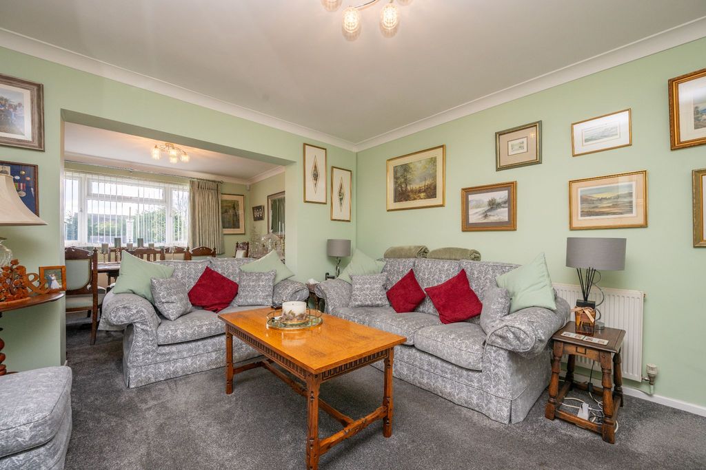 Additional image 13 of 4 bed semi-detached house for saleThrockmorton Road, Alcester B49