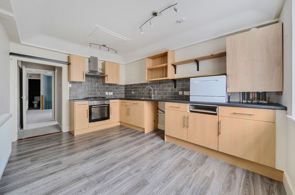 Additional image 6 of 1 bed flat for saleWest Street, Emsworth PO10