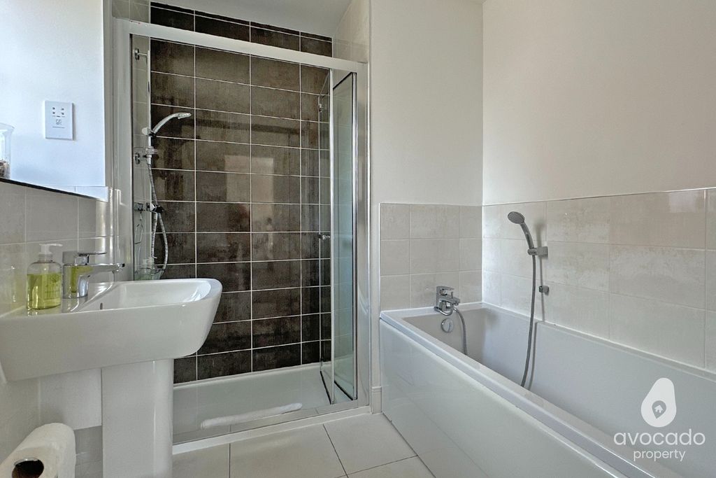 Additional image 14 of 5 bed detached house for saleWhitelands Way, Kingsmere, Bicester OX26