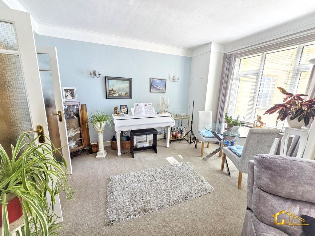 Additional image 4 of 2 bed flat for saleMotcombe Court, Bedford Avenue, Bexhill-On-Sea TN40