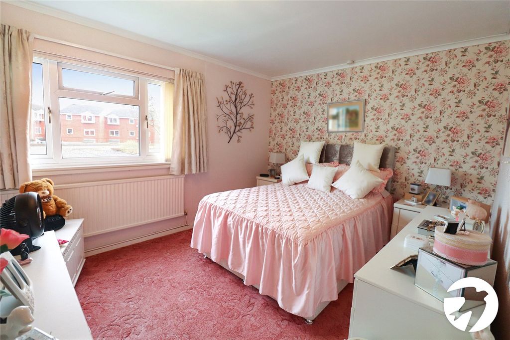 Additional image 6 of 3 bed flat for saleUpper Park Road, Belvedere DA17