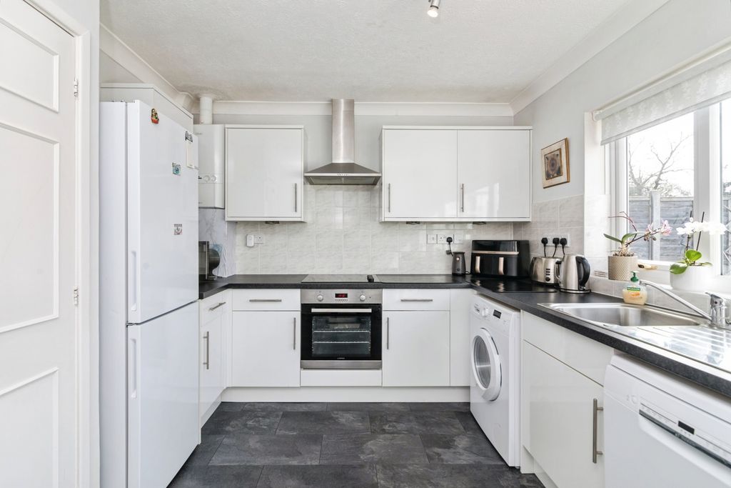 Additional image 5 of 3 bed bungalow for saleDorothy Hodgkin Court, Beccles NR34