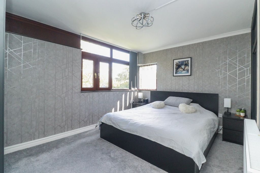 Additional image 5 of 3 bed flat for saleGainsboro Road, Birchington, Kent CT7