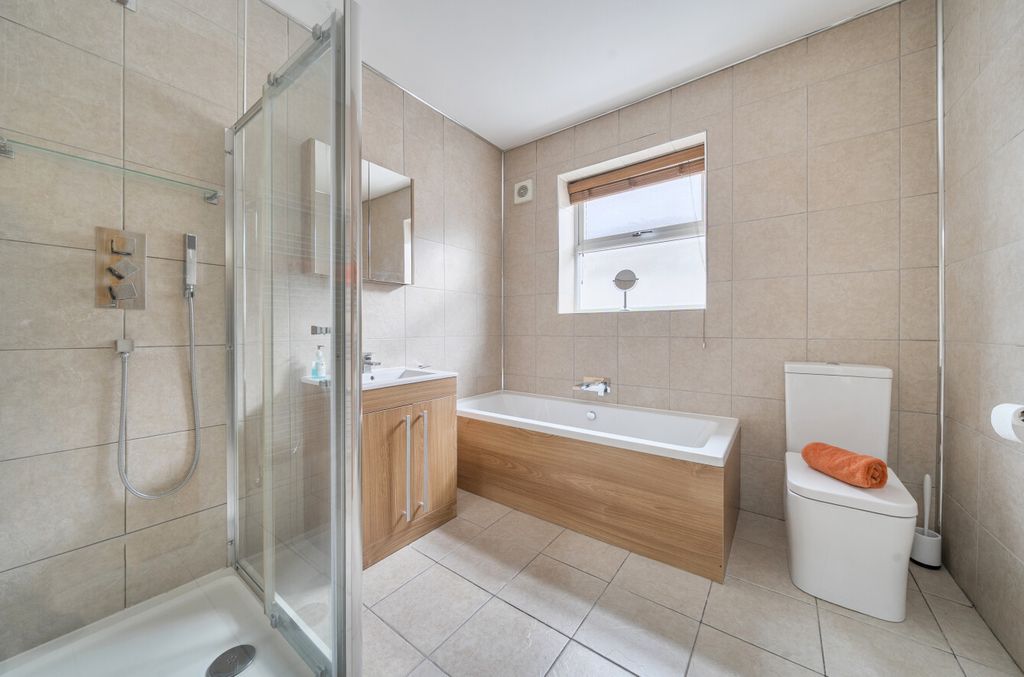 Additional image 6 of 5 bed bungalow for saleOatlands Road, Shinfield, Reading RG2