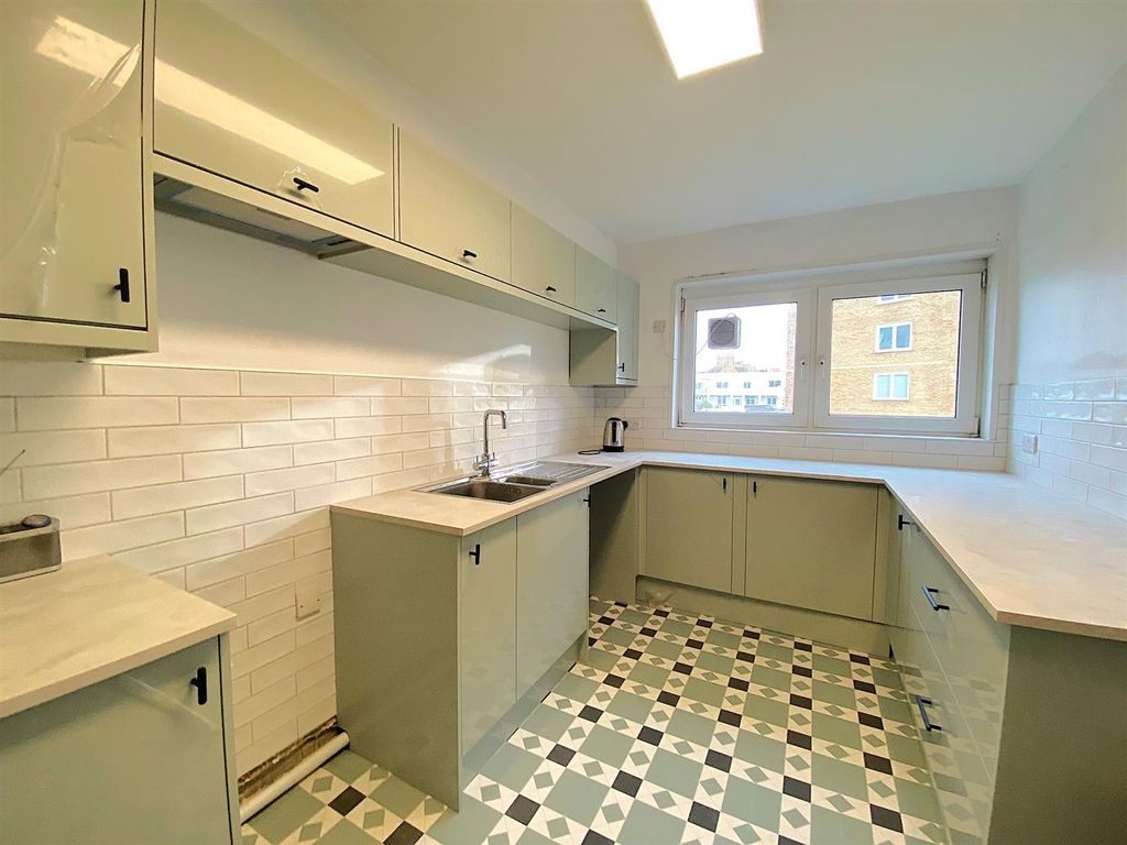 Additional image 10 of 2 bed flat for saleWest Parade, Bexhill-On-Sea TN39