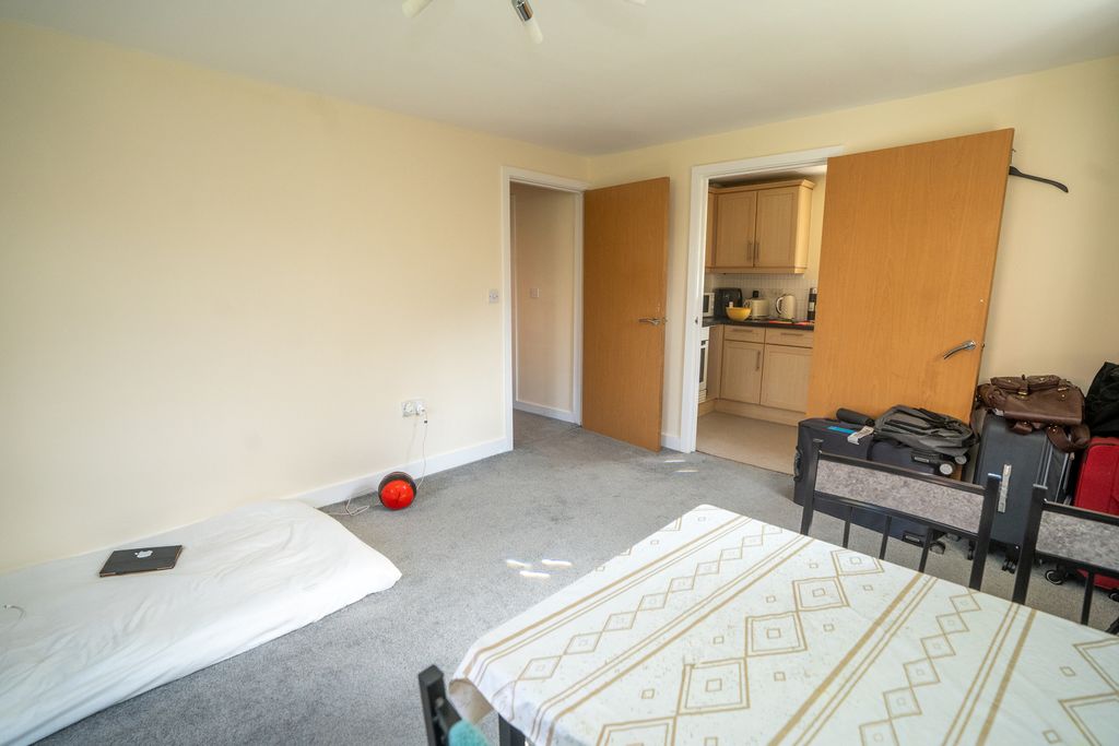 Additional image 4 of 2 bed flat for saleLinnets Park, Runcorn WA7