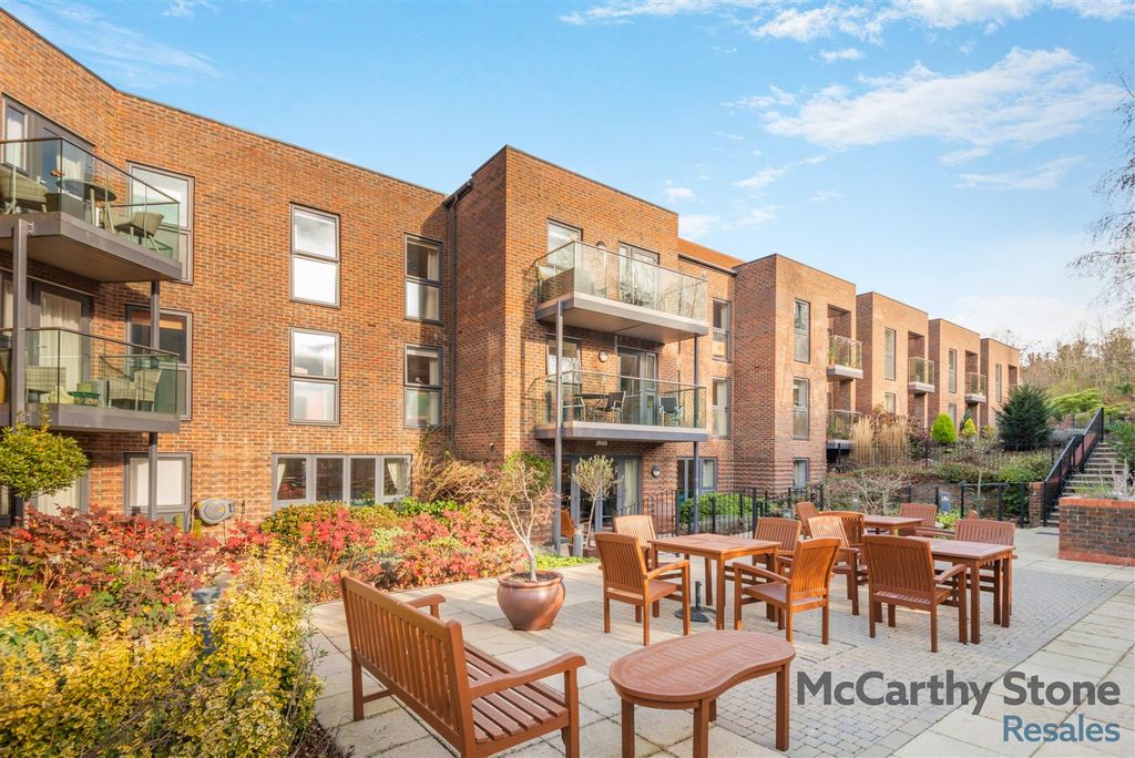 Additional image 22 of 2 bed flat for saleAusten Place, Lower Turk Street, Alton GU34