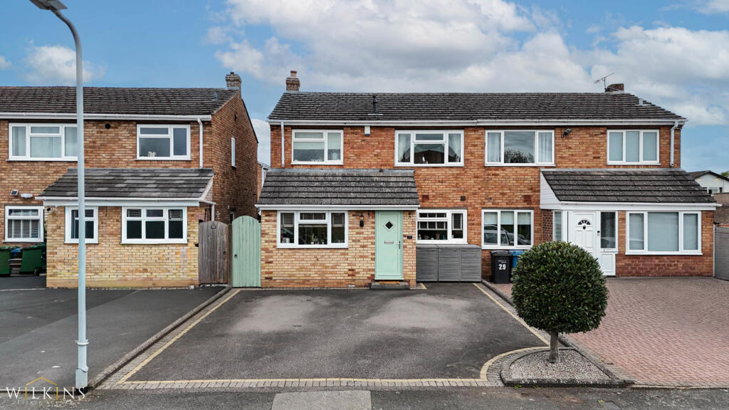 Danelagh Close, Tamworth, Staffordshire, B79