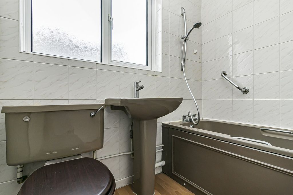 Additional image 8 of 2 bed bungalow for saleMercia Road, Baldock SG7