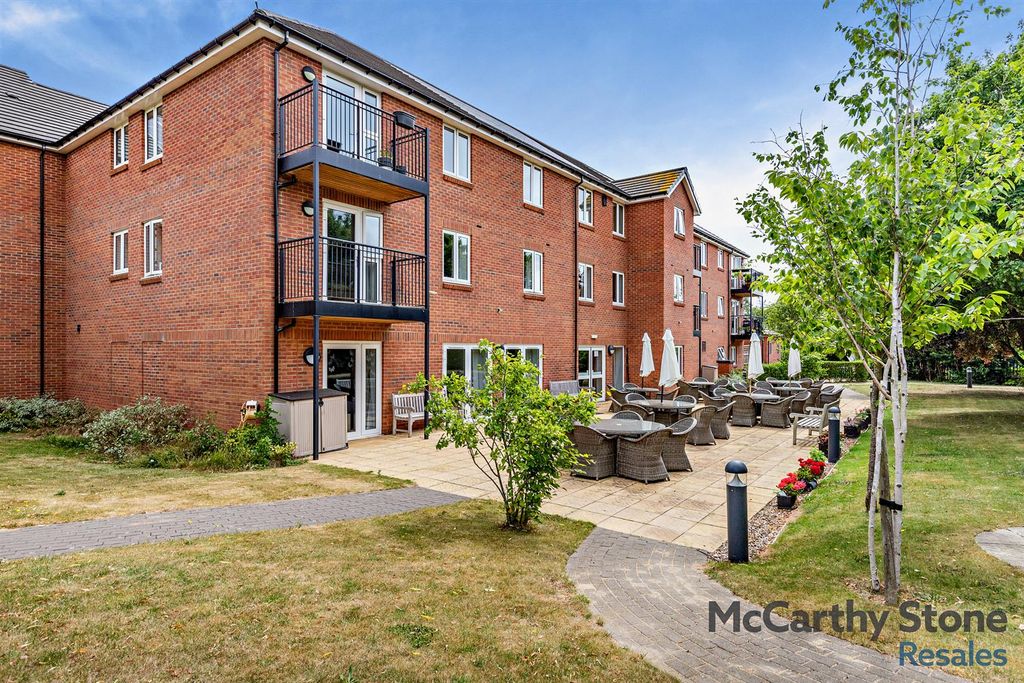 Additional image 12 of 2 bed flat for saleOakhill Place, High View, Bedford, Bedfordshire MK41