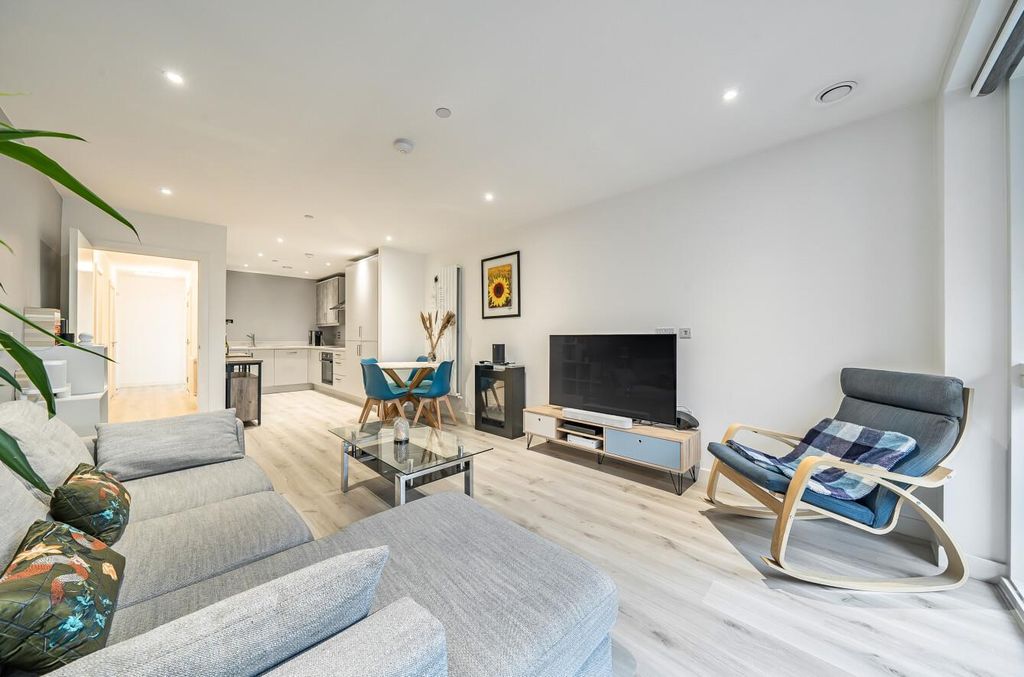 Additional image 6 of 2 bed flat for saleAlderton Court, Regal Walk, Bexleyheath DA6