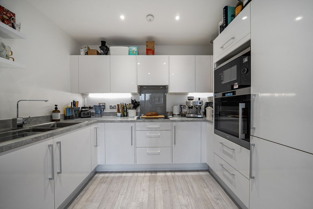 Additional image 11 of 2 bed flat for saleRegal Walk, Bexleyheath DA6