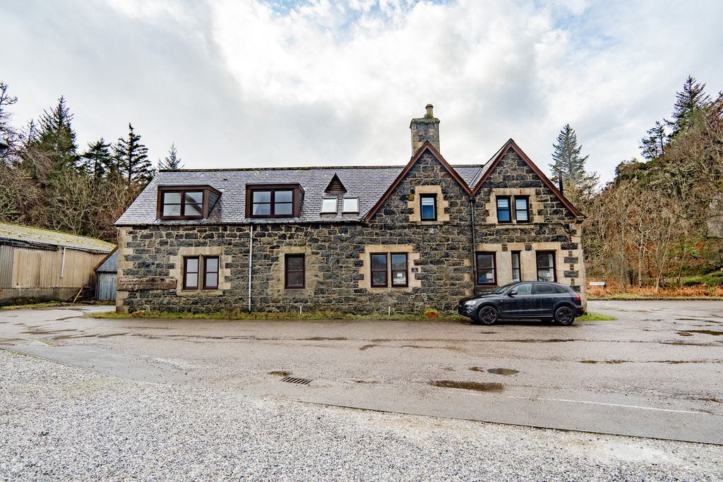 1 bed flat for saleThe Old Coach House, Lairg IV27