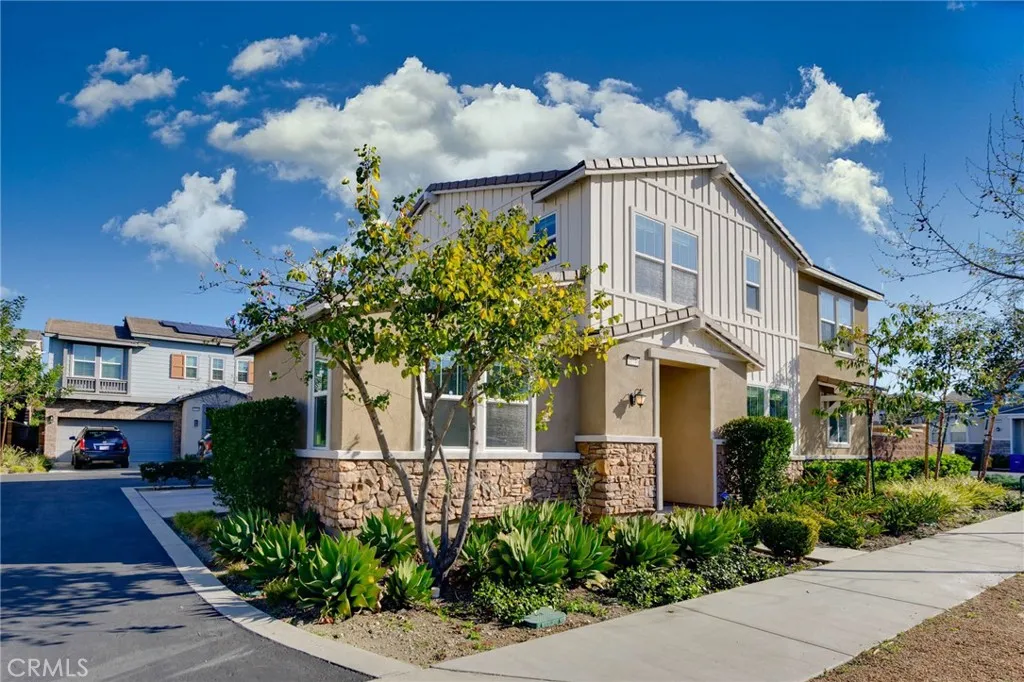 Additional image 3 of 16746 Stags Leap Ln, Fontana, CA 92336
