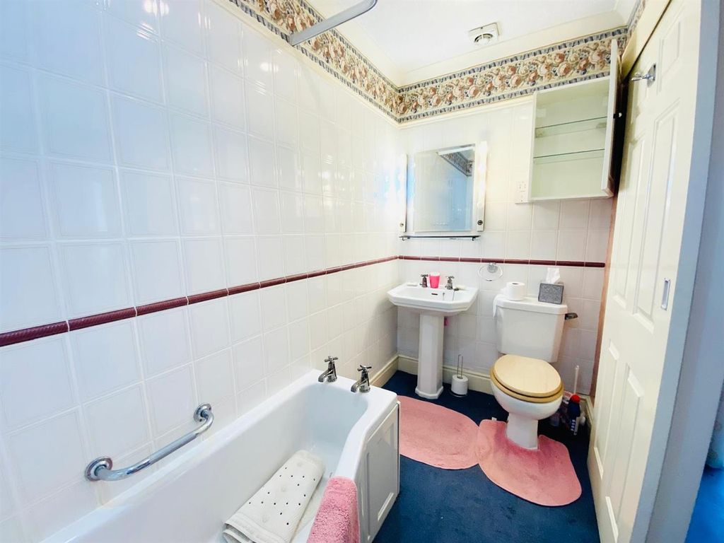 Additional image 18 of 4 bed country house for saleWesterhill House, Westerhill, Ashton-Under-Lyne OL7