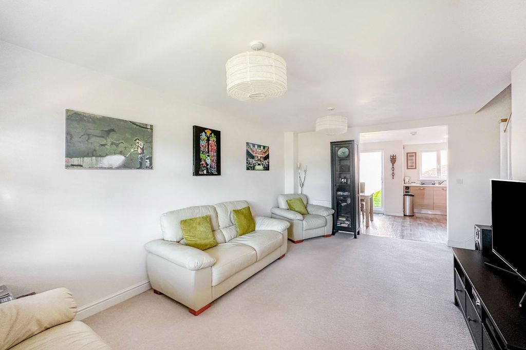 Additional image 2 of 3 bed semi-detached house for saleClipson Crest, Barton-Upon-Humber DN18