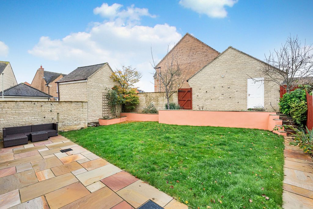 Additional image 7 of 4 bed detached house for salePurslane Drive, Bicester OX26