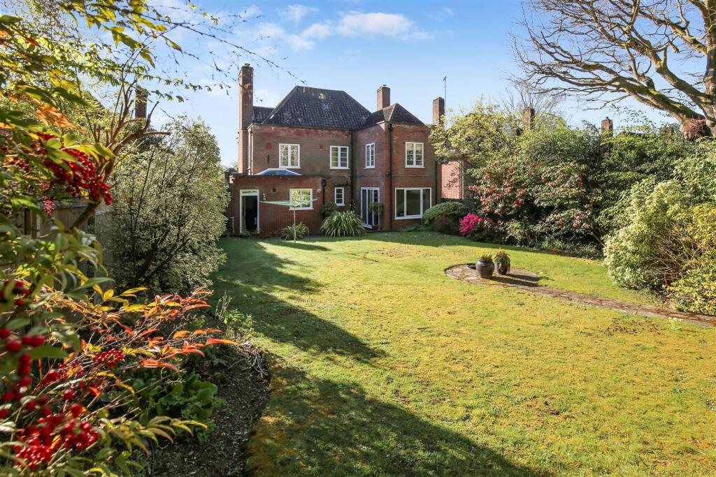 Additional image 28 of Mandeville Rise, Welwyn Garden City