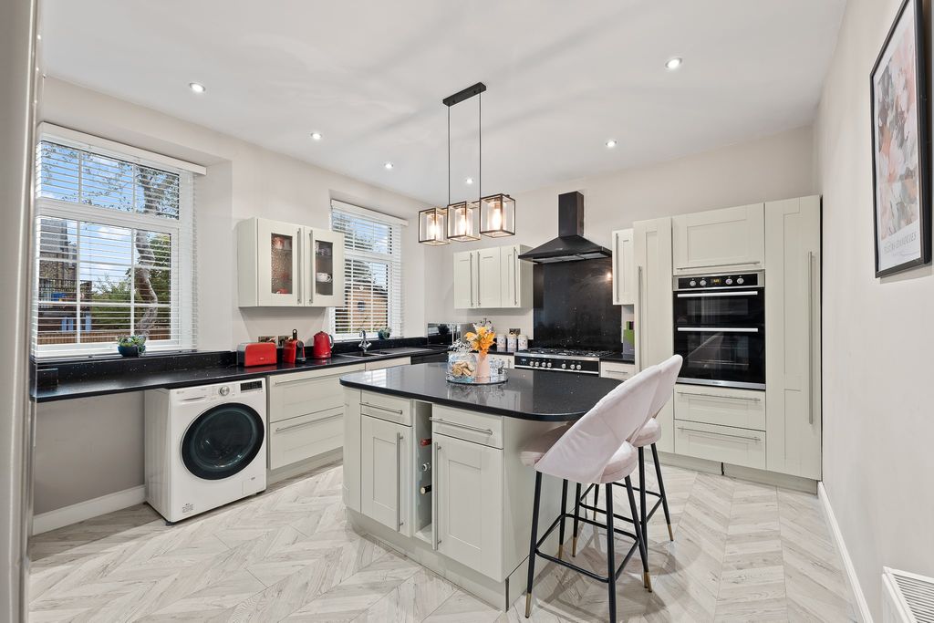 Additional image 11 of 6 bed detached house for saleDoncaster Road, Barnsley S70