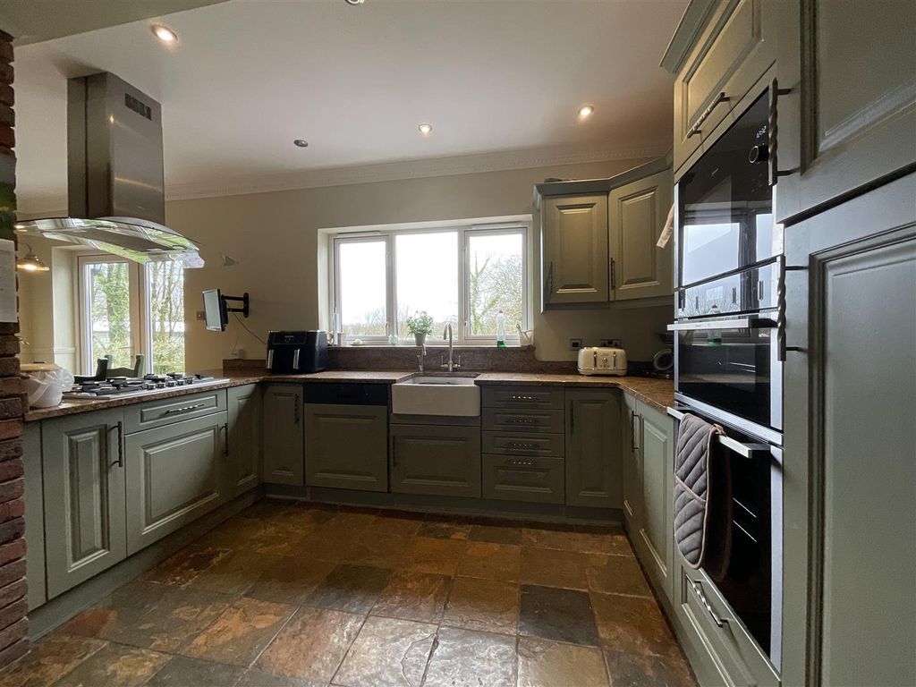 Additional image 3 of 5 bed detached house for saleBonllwyn, Ammanford SA18