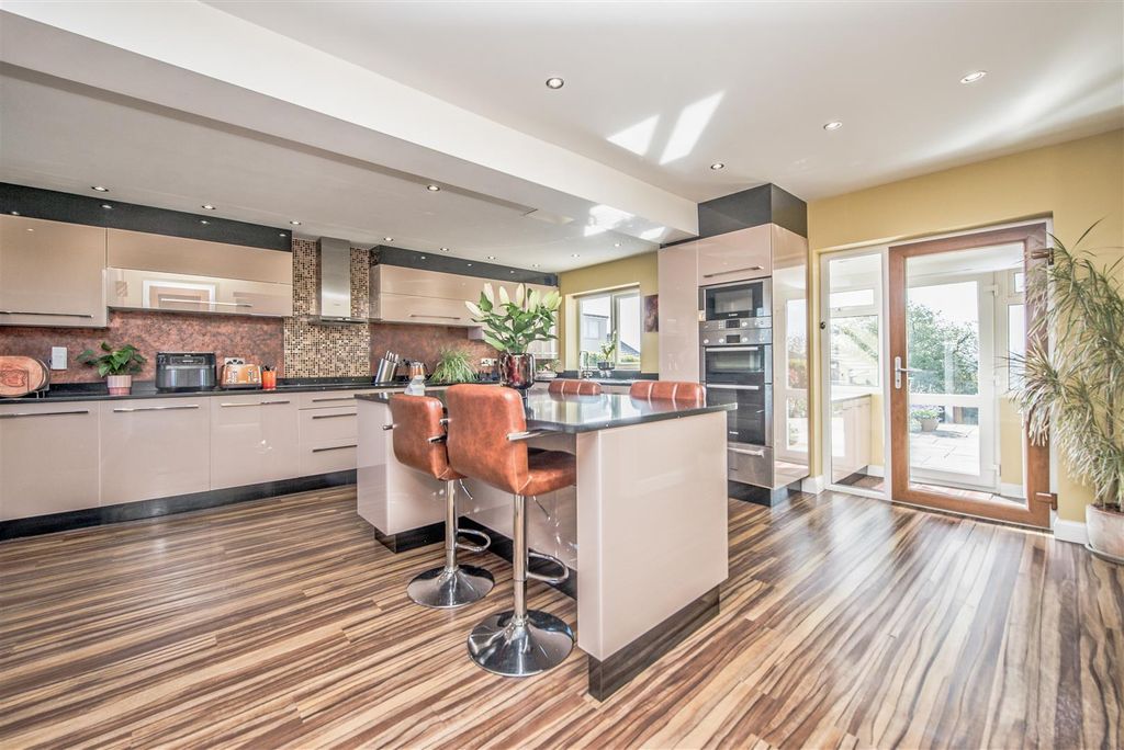 Additional image 11 of 4 bed detached house for saleGreenhill Lane, Wortley, Leeds LS12