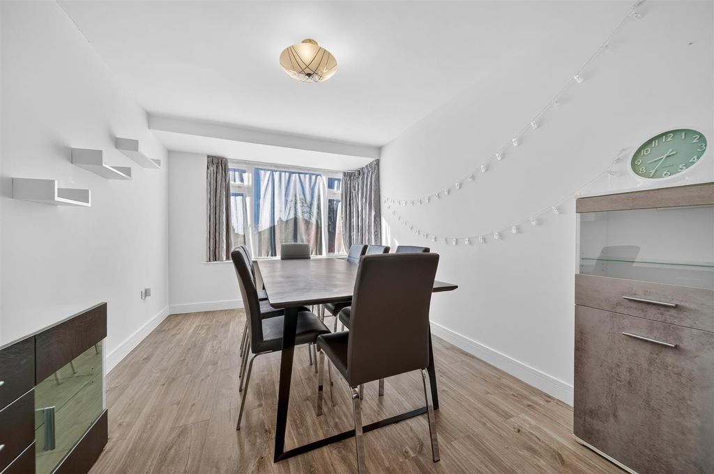 Additional image 6 of 4 bed detached house for saleLynwood Mount, Wortley, Leeds LS12