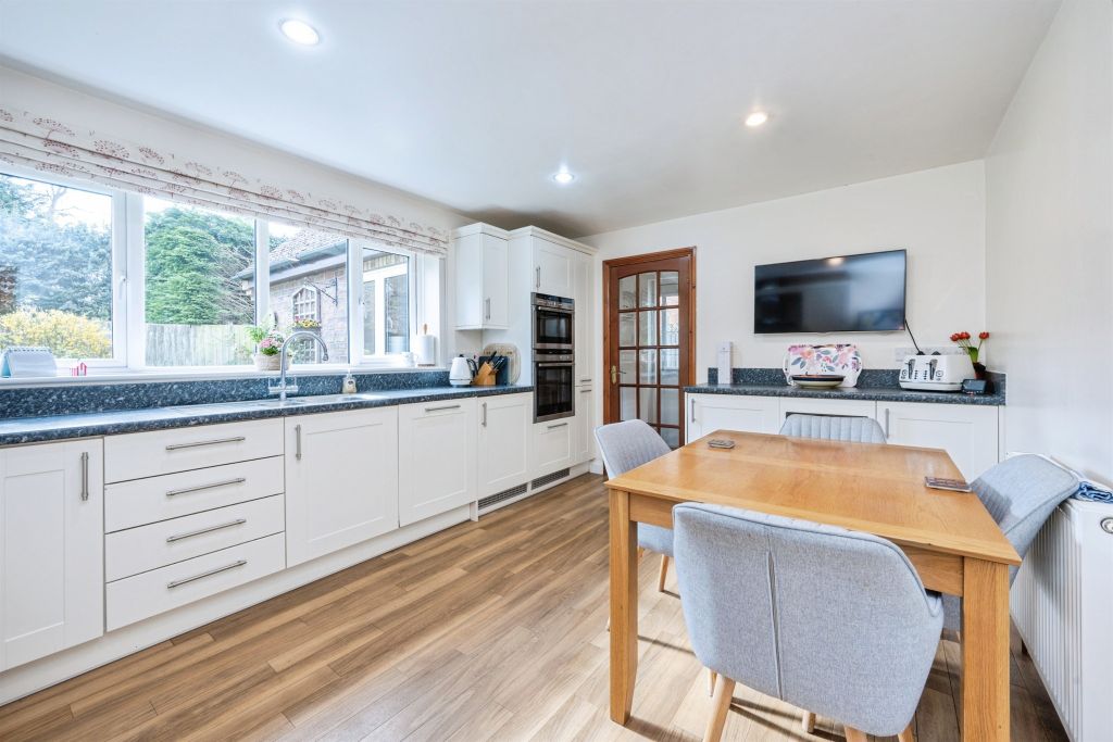 Additional image 7 of 4 bed detached house for saleSchool Lane, Weston Turville, Aylesbury HP22