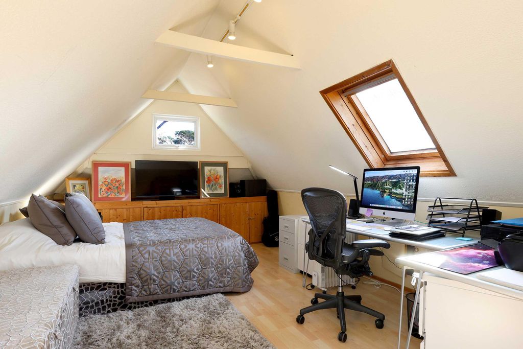 Additional image 25 of 5 bed detached house for saleShootersway Lane, Berkhamsted, Hertfordshire HP4