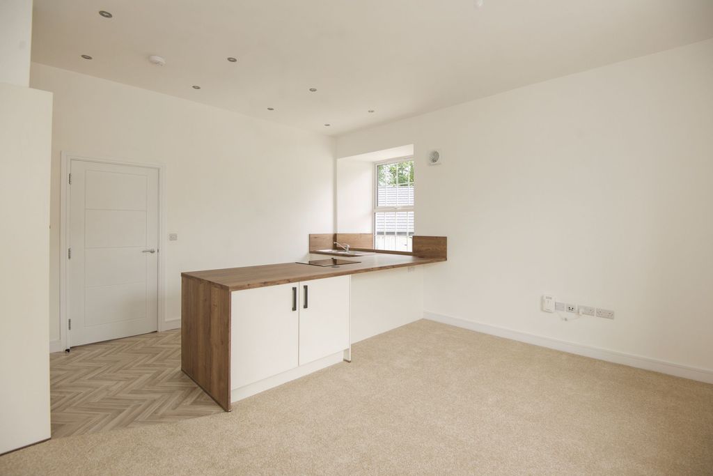 Additional image 9 of 2 bed flat for saleGratton Place, Chesterfield S41