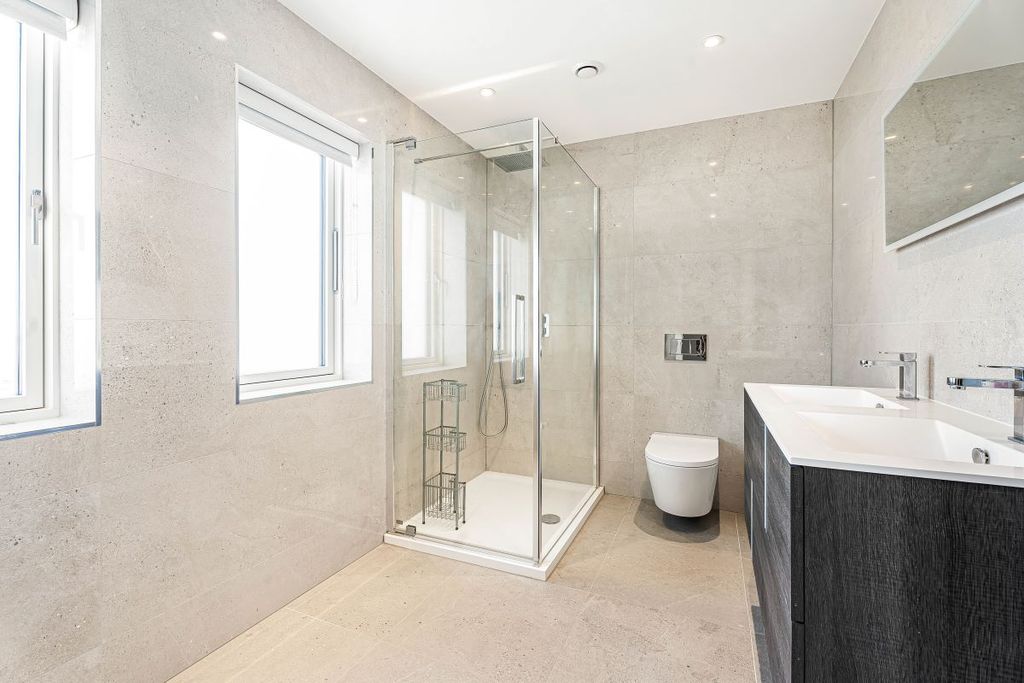 Additional image 25 of 5 bed detached house for sale137 Kimbolton Road, Bedford, Bedfordshire MK41