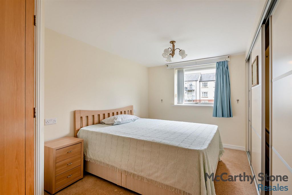Additional image 7 of 2 bed flat for saleLady Susan Court, New Road, Basingstoke RG21