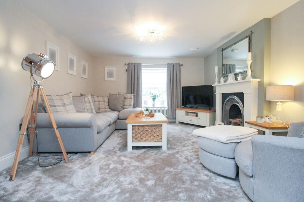 Additional image 8 of 5 bed detached house for saleChurch Wynd, Burneston, North Yorkshire DL8