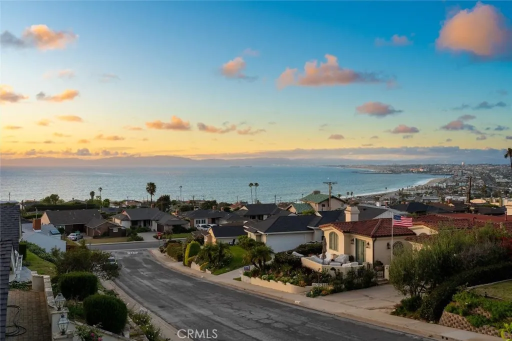 420 Via Malaga, Redondo Beach, CA 90277 photo 2