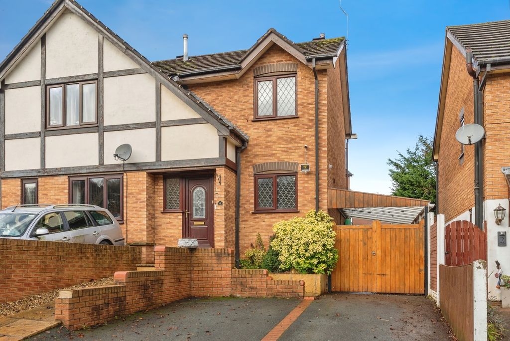 2 bed semi-detached house for saleMaes Y Dyffryn, Greenfield, Holywell, Flintshire CH8