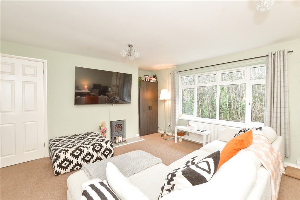 2 bed flat for saleHerington Road, Arundel, West Sussex BN18