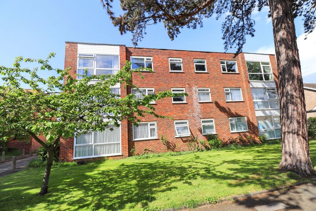 Additional image 9 of 2 bed flat for saleEssenden Road, Belvedere DA17