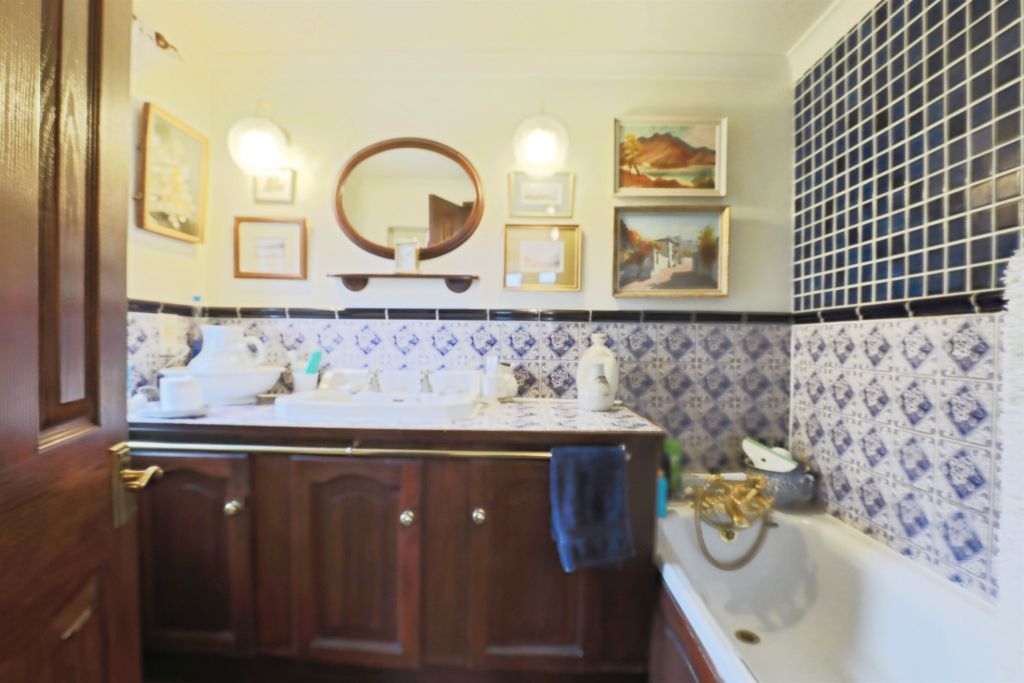 Additional image 11 of 5 bed semi-detached house for saleBignell View, Chesterton, Bicester OX26