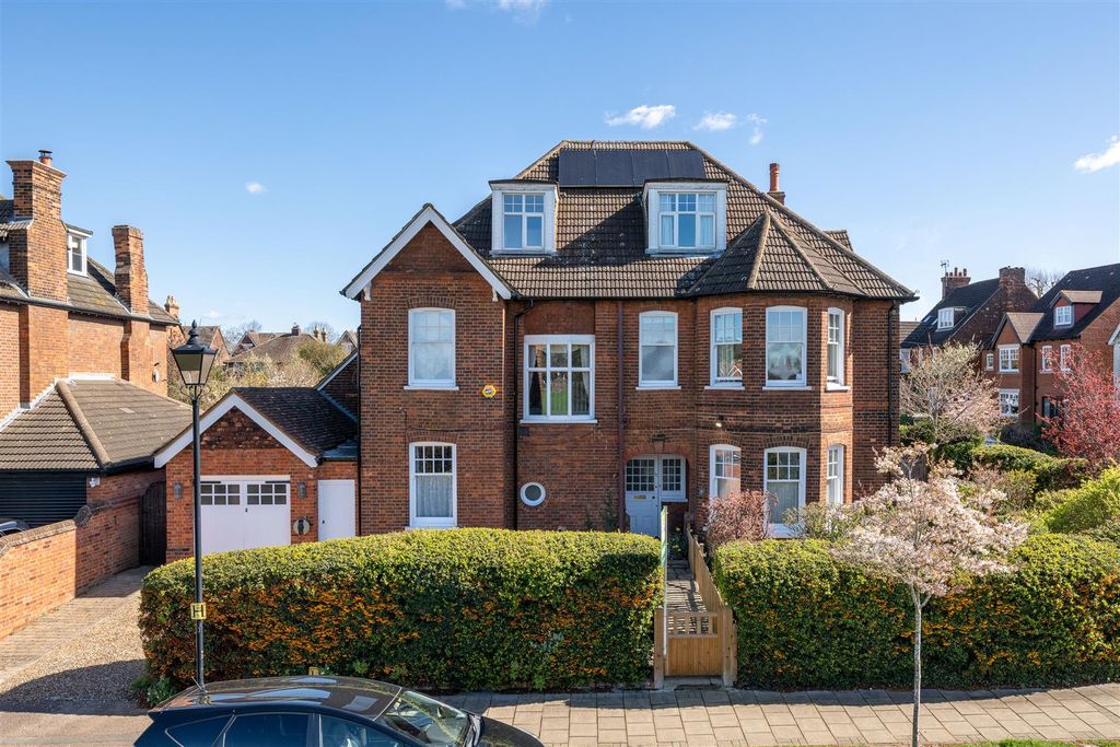 Additional image 25 of 6 bed detached house for salePemberley Avenue, Bedford MK40