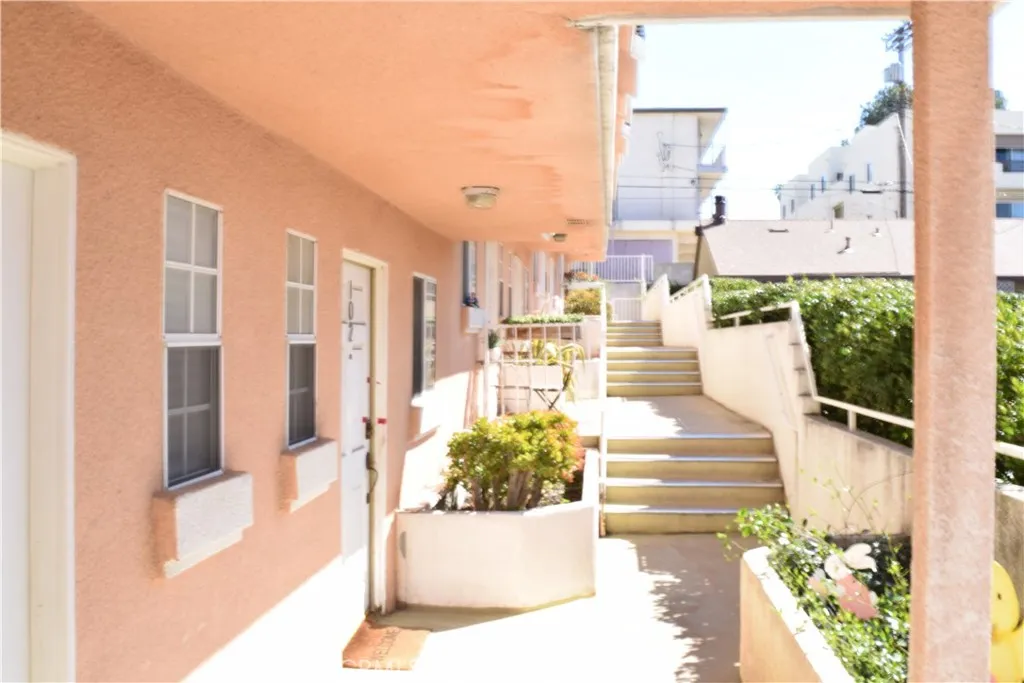 Additional image 3 of 10128 Hillhaven Ave, Tujunga, CA 91042