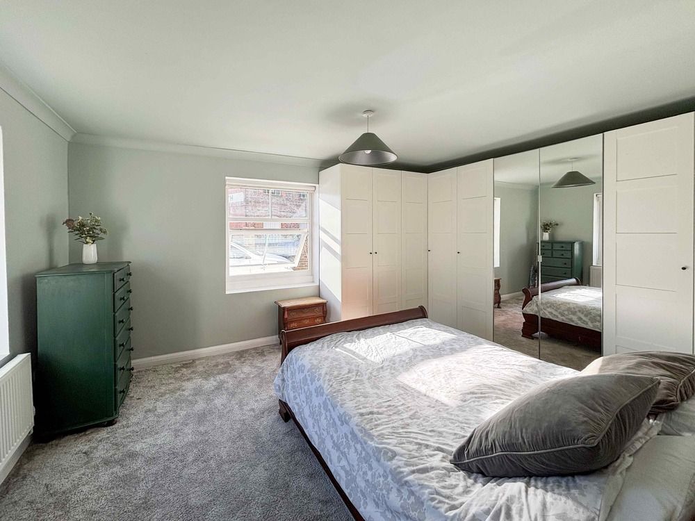 Additional image 8 of 2 bed flat for saleQueen Street, Emsworth PO10