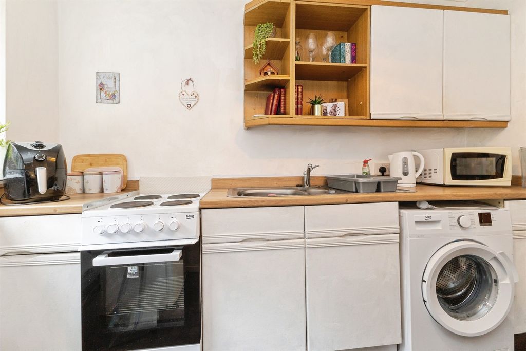 Additional image 7 of 3 bed flat for saleClaymond Court, Stockton-On-Tees TS20