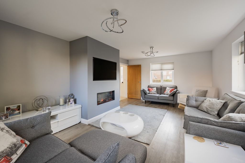Additional image 3 of 4 bed detached house for saleKenan Drive, Attleborough NR17