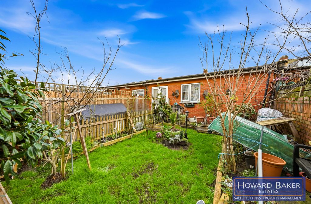 Additional image 17 of 5 bed semi-detached house for saleWoodfield Avenue, Colindale NW9