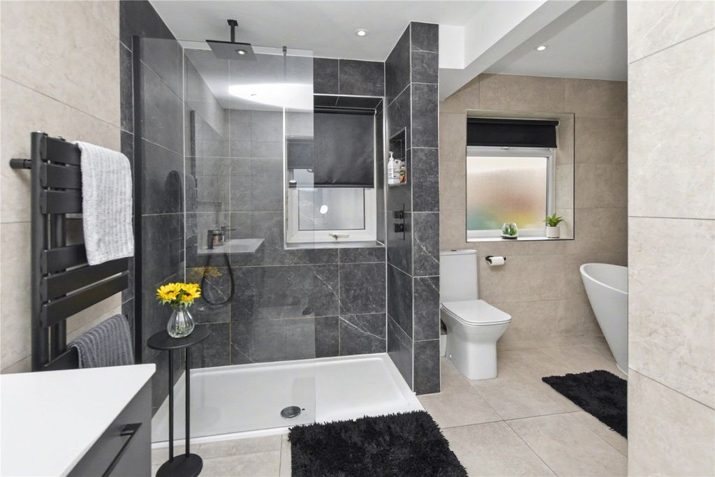 Additional image 9 of 3 bed detached house for saleCliffe Park Close, Wortley, Leeds, West Yorkshire LS12